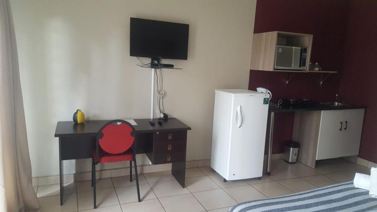 Self-Catering 1Bedr Cottage In Sandton With Free Wifi Joanesburgo Exterior foto